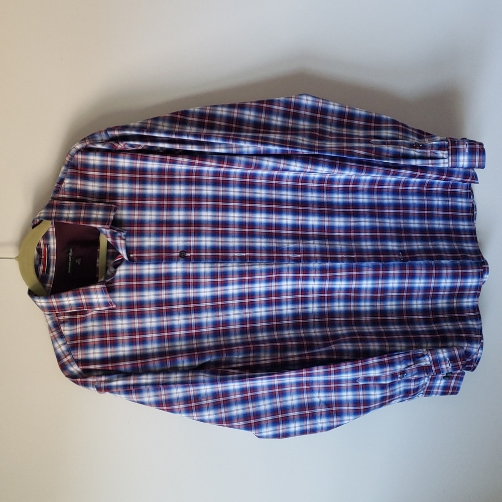 Banana Republic Men's Dress Shirt. Size XL  Red, white and blue.